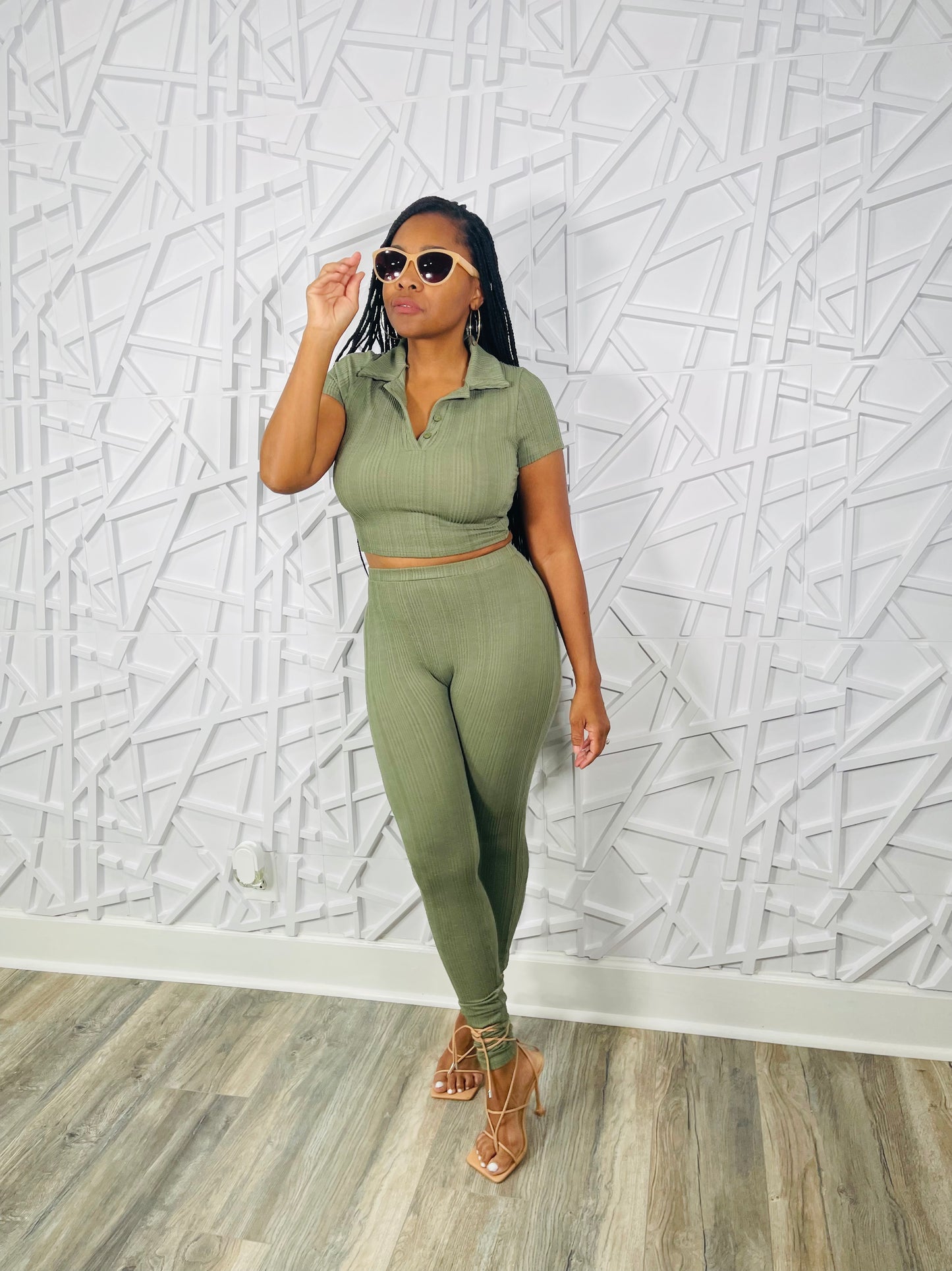 Let Me Introduce Myself 2 Piece Set