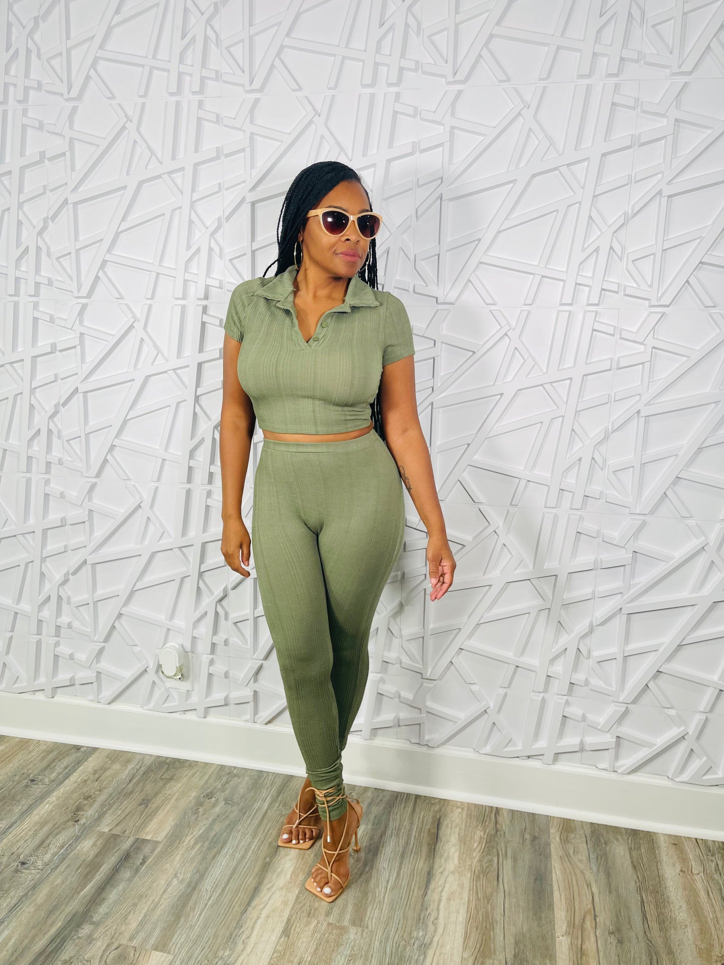 Let Me Introduce Myself 2 Piece Set