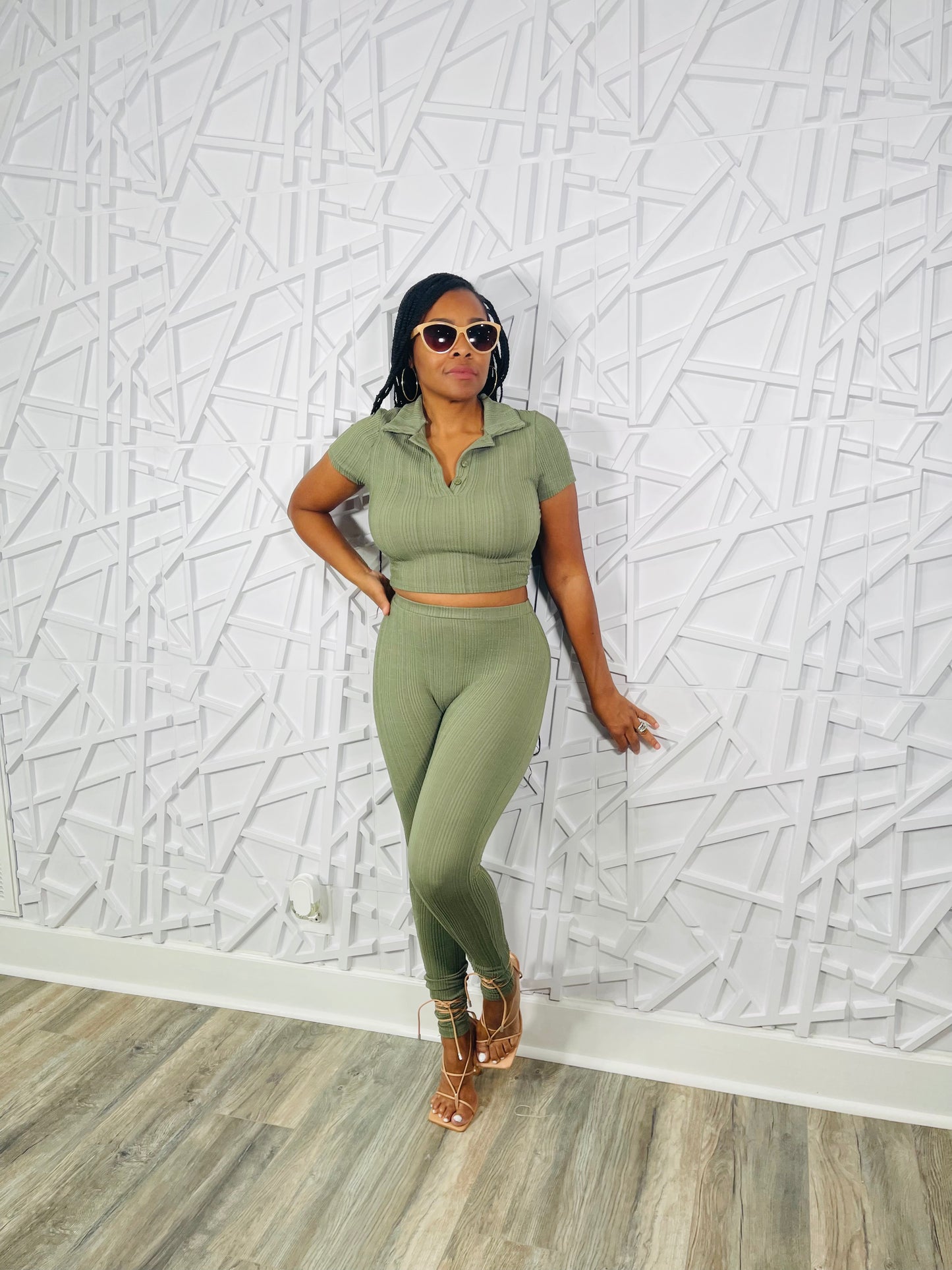 Let Me Introduce Myself 2 Piece Set